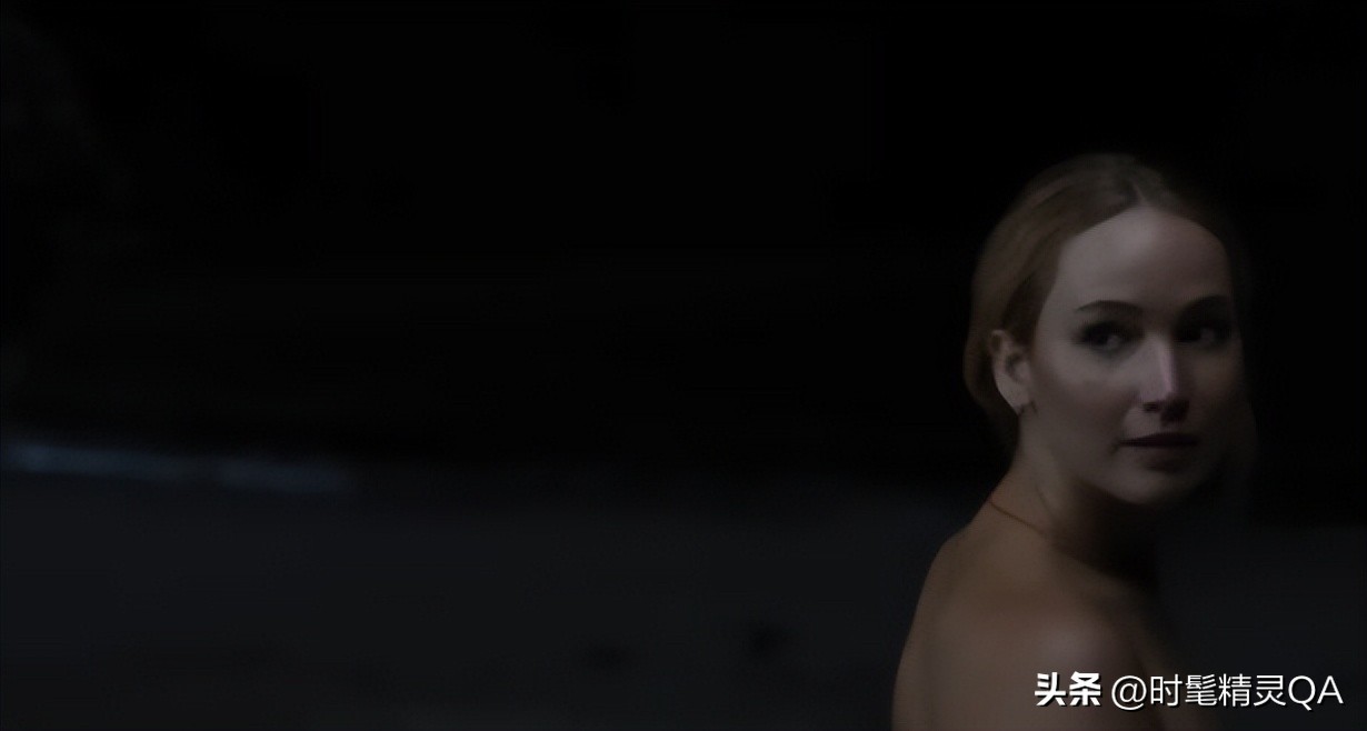 大表姐最辣r级最新剧照曝光——从大腿舞到赤身海滩打斗