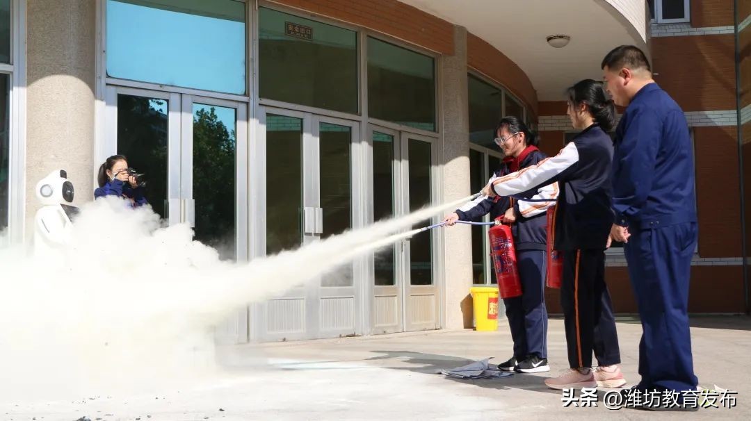 新闻周播报完整版,周播报抖音