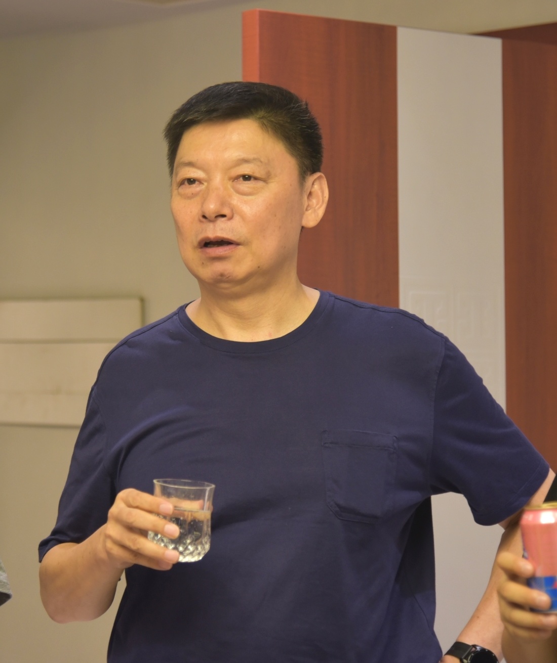 文飚出席天津“五虎杯”足球赛联谊会茅台王子助阵气氛热烈