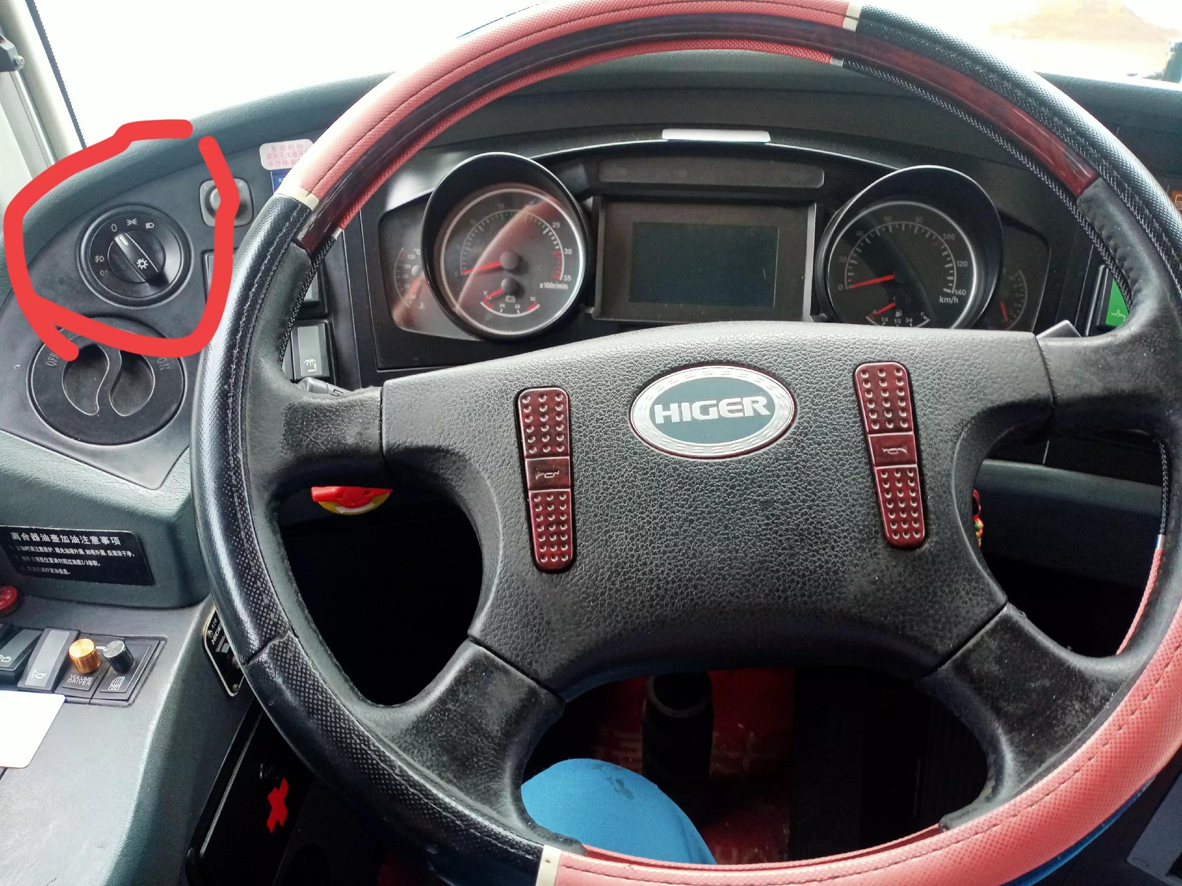 巴士客车是什么样的,巴士汽车灯光设计