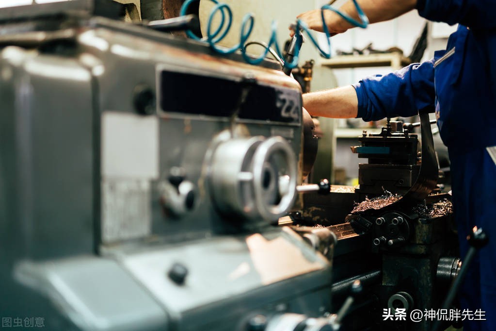 低价二手车床,老外卖二手小型车床