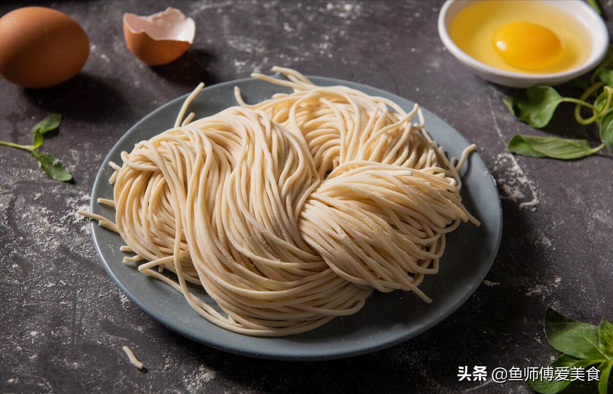 夏天适合吃什么水果最养胃,秋天最适宜吃这4种食物养胃