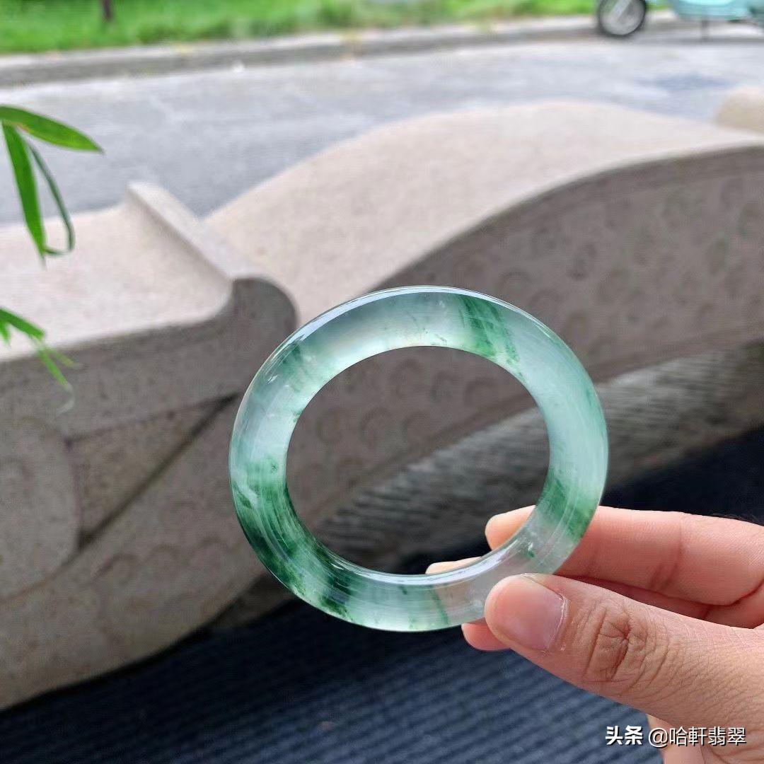 缅甸翡翠价格最新政策,缅甸翡翠价格比国内便宜