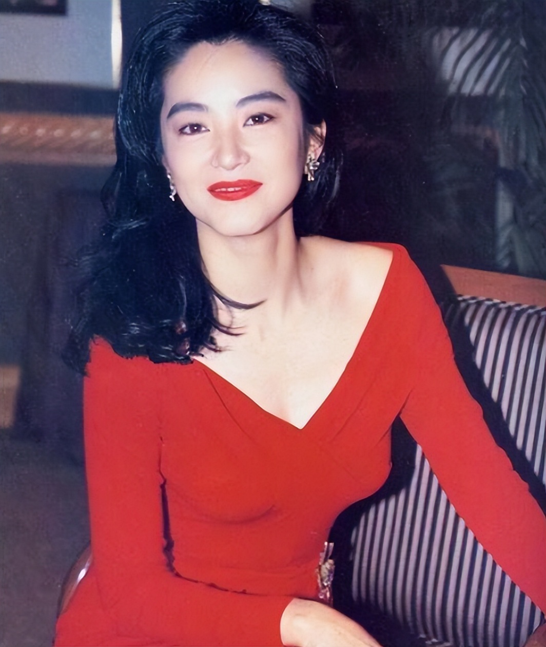 41岁刘涛晒长发美照,40岁刘涛惊艳视频