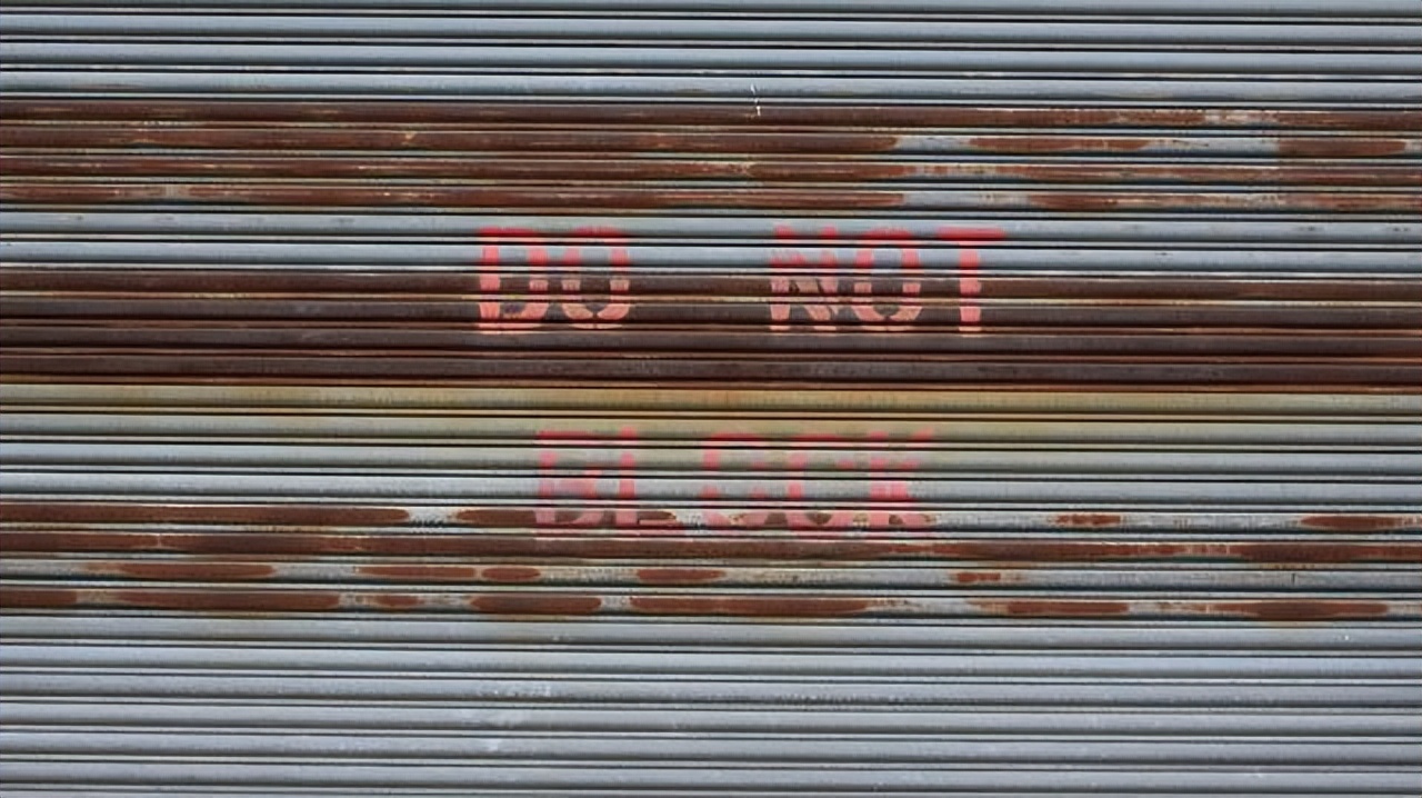 世界让我遍体鳞伤而我却长出翅膀,生活让我遍体鳞伤但伤口长了翅膀