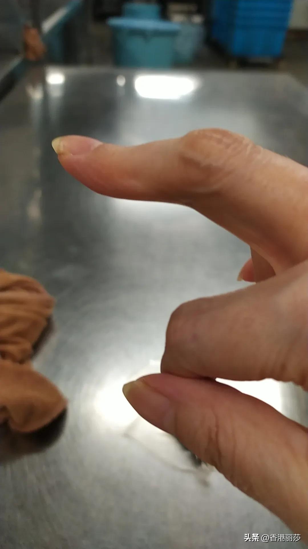 香港新移民:我属蛇的，58岁还在做洗碗工，还有比我更苦的人吗？