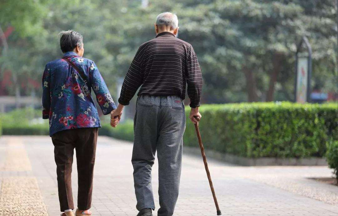 中老年人腿软无力是什么原因,中老年人腿软无力是怎么回事