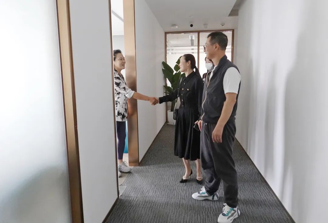 上海温州商会走访安正时尚集团旗下尚展电商