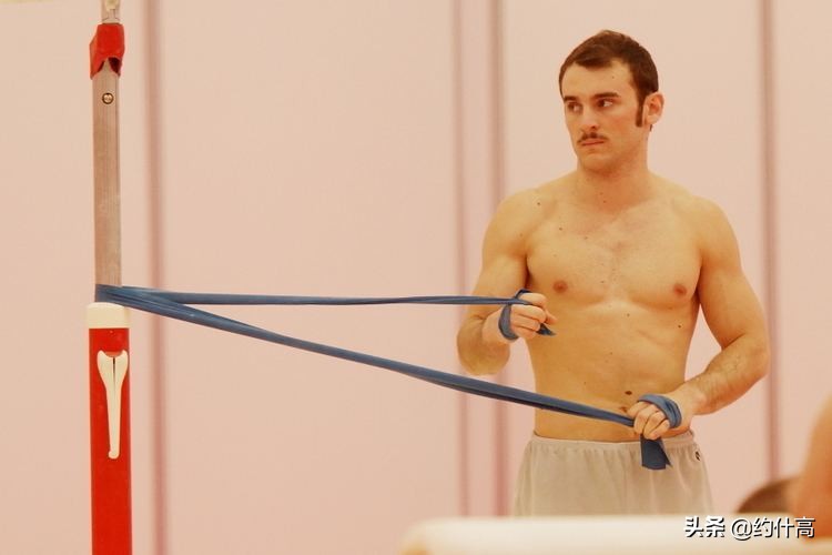 性感体操“马里奥”-智利体操运动员TomásGonzález