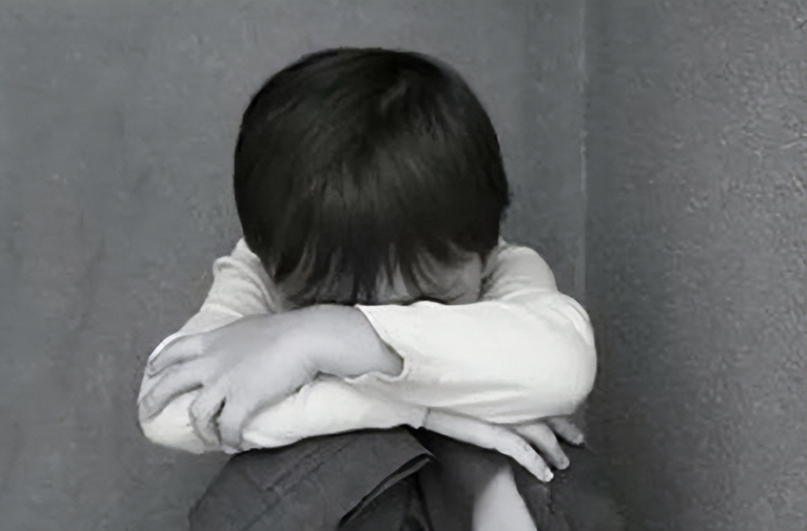 90后杀手被判死刑一脸微笑,90后杀手判死刑