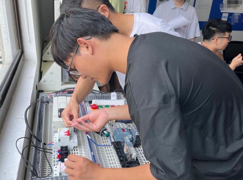 理工类热门专业四大天坑专业,文理最有前途十大专业