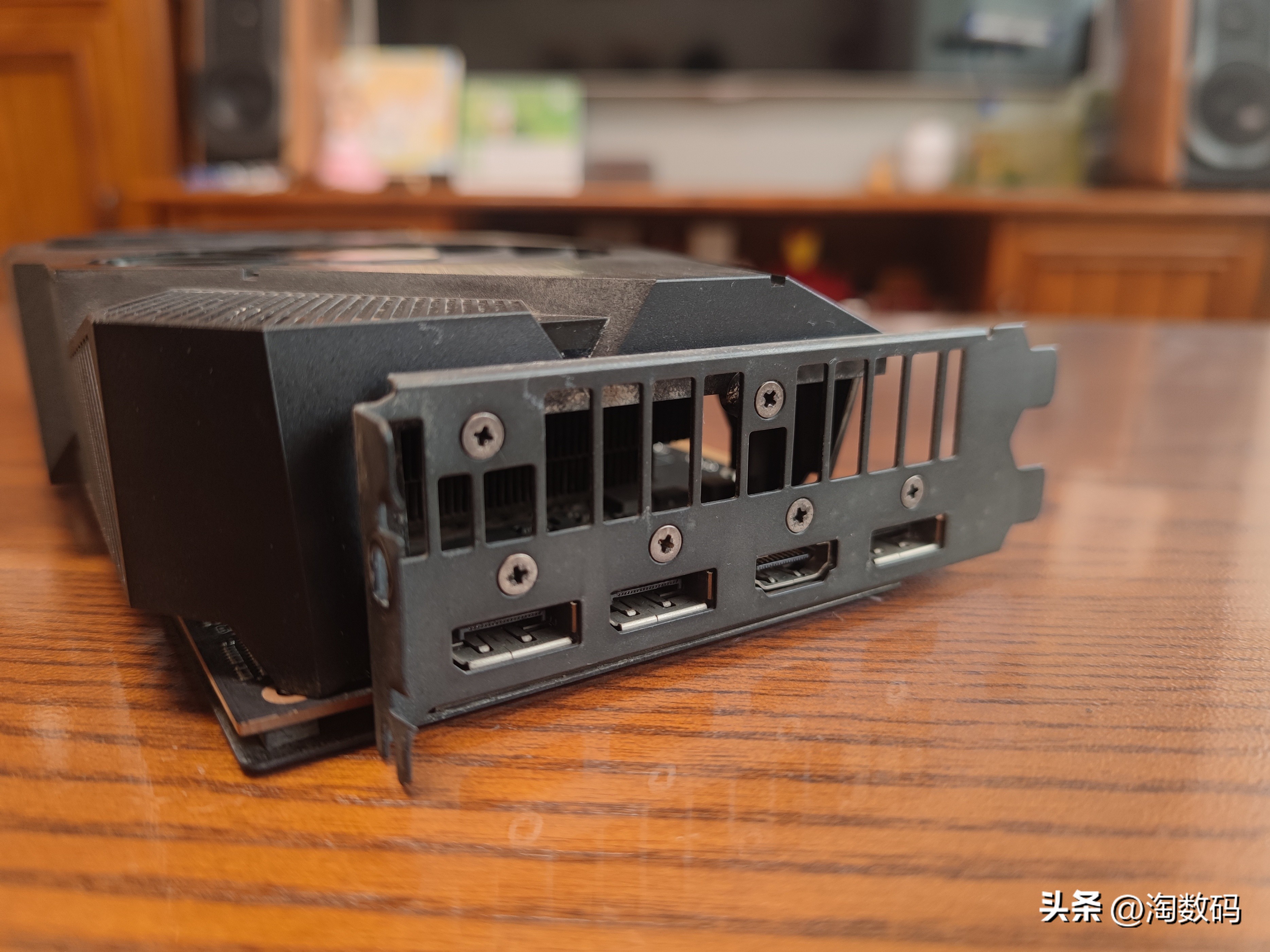 头铁矿卡配矿电:¥666块华硕RX5700+¥109块鑫谷金牌1250W装个机