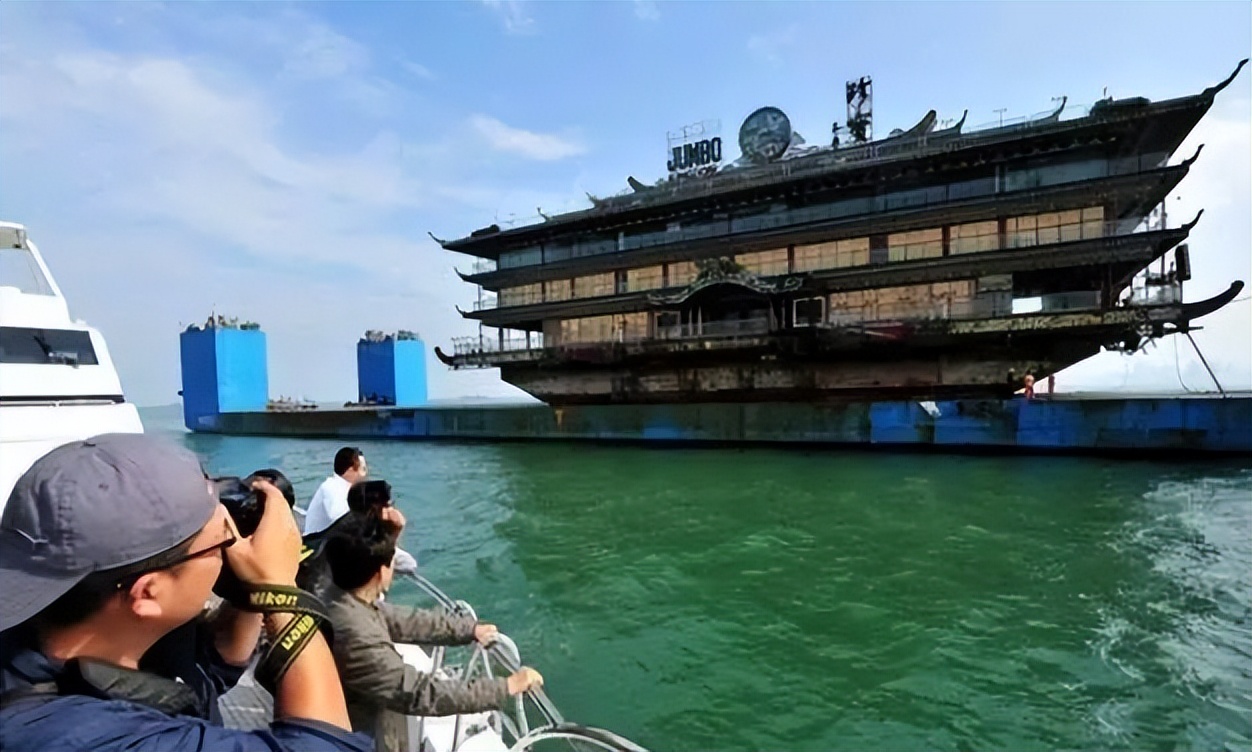 泰坦尼克号她为他而活,泰坦尼克号当年在中国的轰动