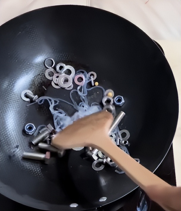 跳高运动员张国伟现在怎样,跳高网红张国伟现状