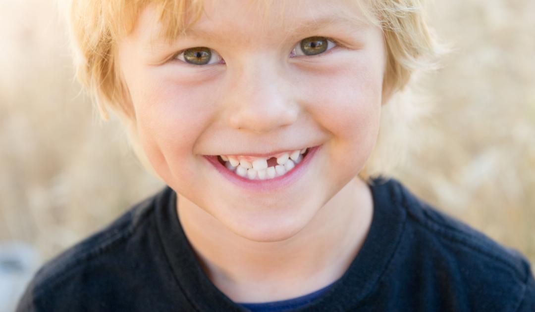 灰机、停果、的的……孩子4岁，说话不清、发音不准，问题严重吗