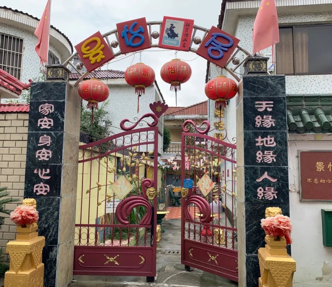 为老人洗澡:499一次,有人11年没洗,有的长疮,用洗澡恢复尊严