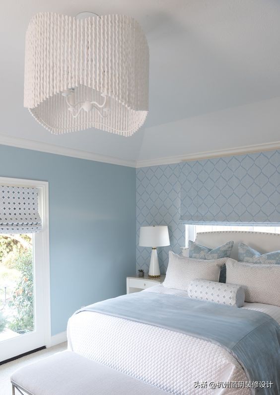 白色、粉色、蓝色、灰色，四大色系卧室墙壁搭配分享~