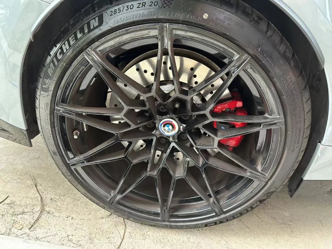 宝马m3磨砂版评测,米其林ps4s和倍耐力p0怎么选