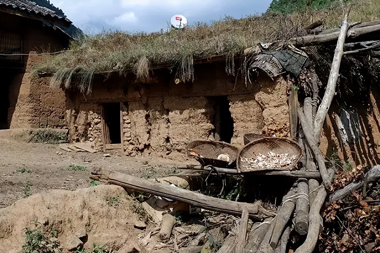 白宝山袭击装甲兵司令部,白宝山夜袭装甲兵