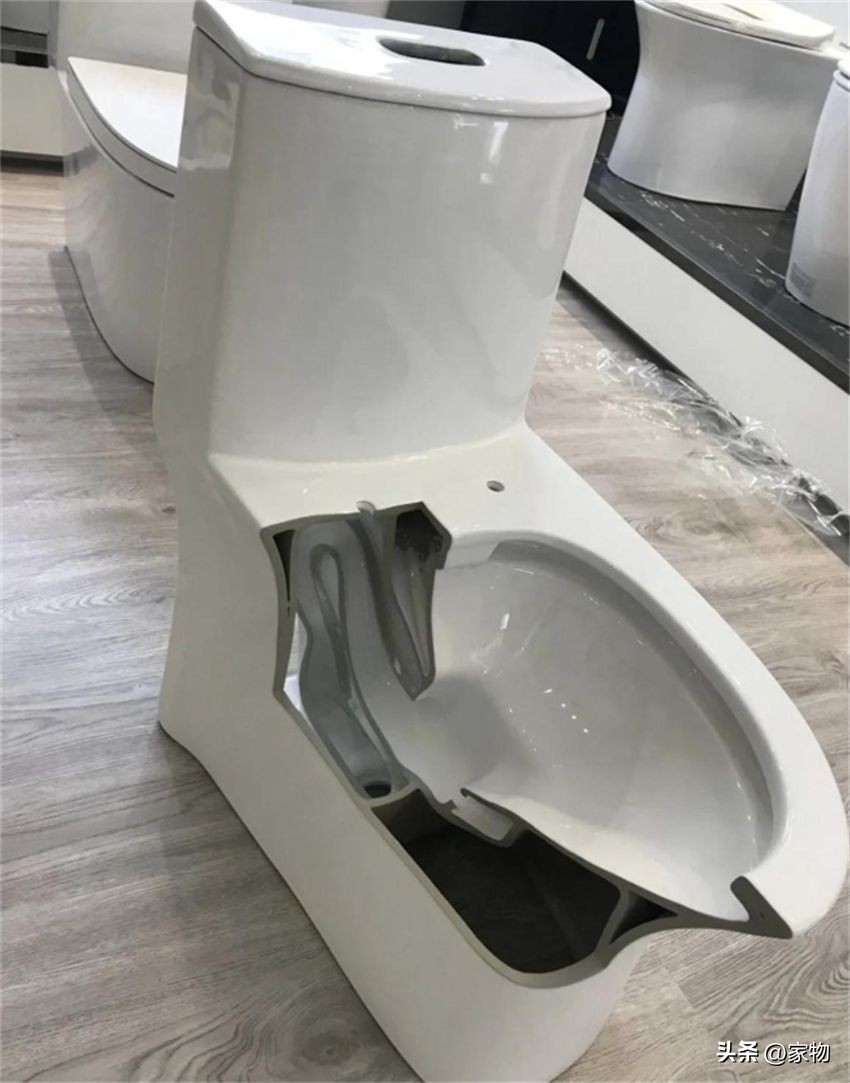 为省钱给家里装直冲马桶，用了1年麻烦多！真后悔没买虹吸式马桶