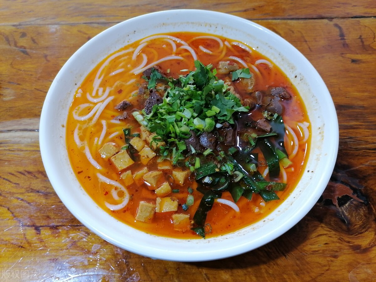 广西特色美食螺蛳粉介绍,广西除了螺蛳粉有什么好吃的特产