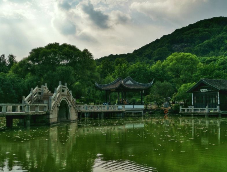 南京市灵岩山风景区,南京市灵岩山景区介绍