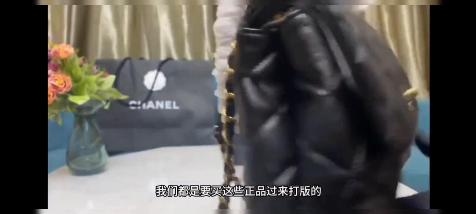 香奈儿中古撞色口盖包,香奈儿光面牛皮青蛙包新款上身