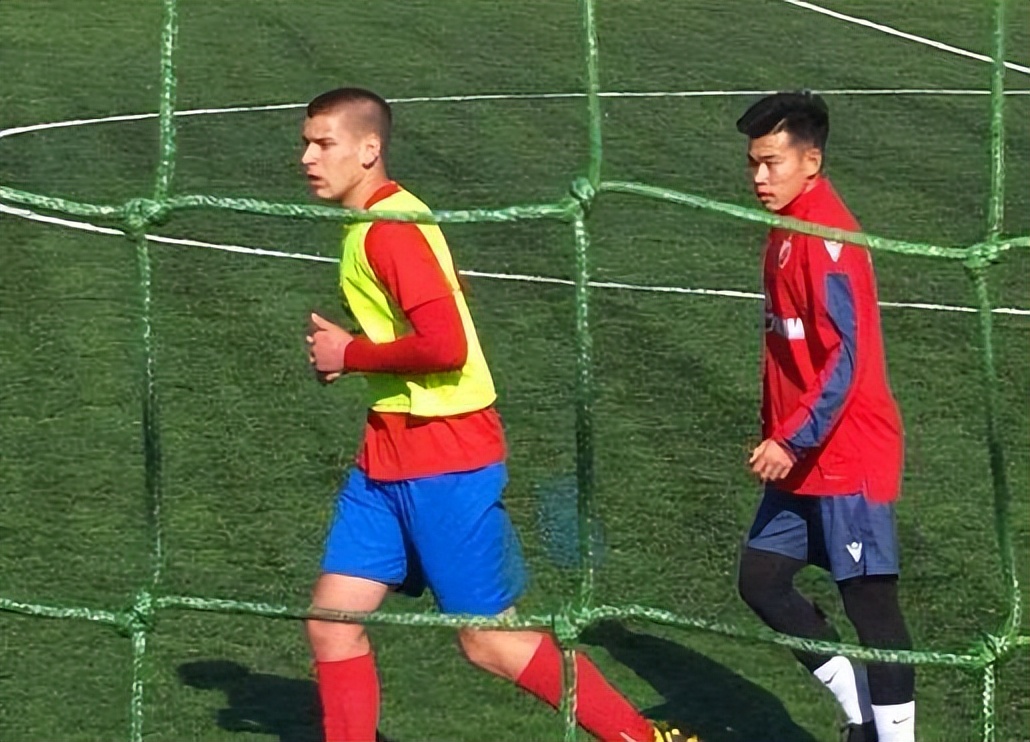 官宣年轻国脚加盟广州恒大,恒大归化第二签敲定南美小将