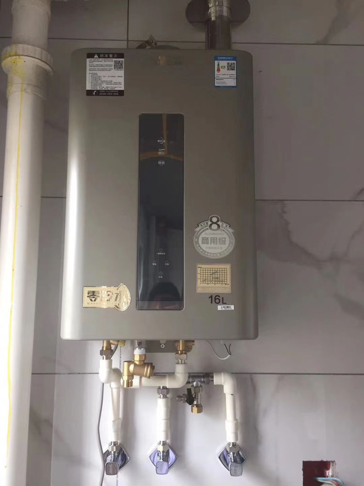 燃气热水器三条管安装教程,美的热水器的管子接法