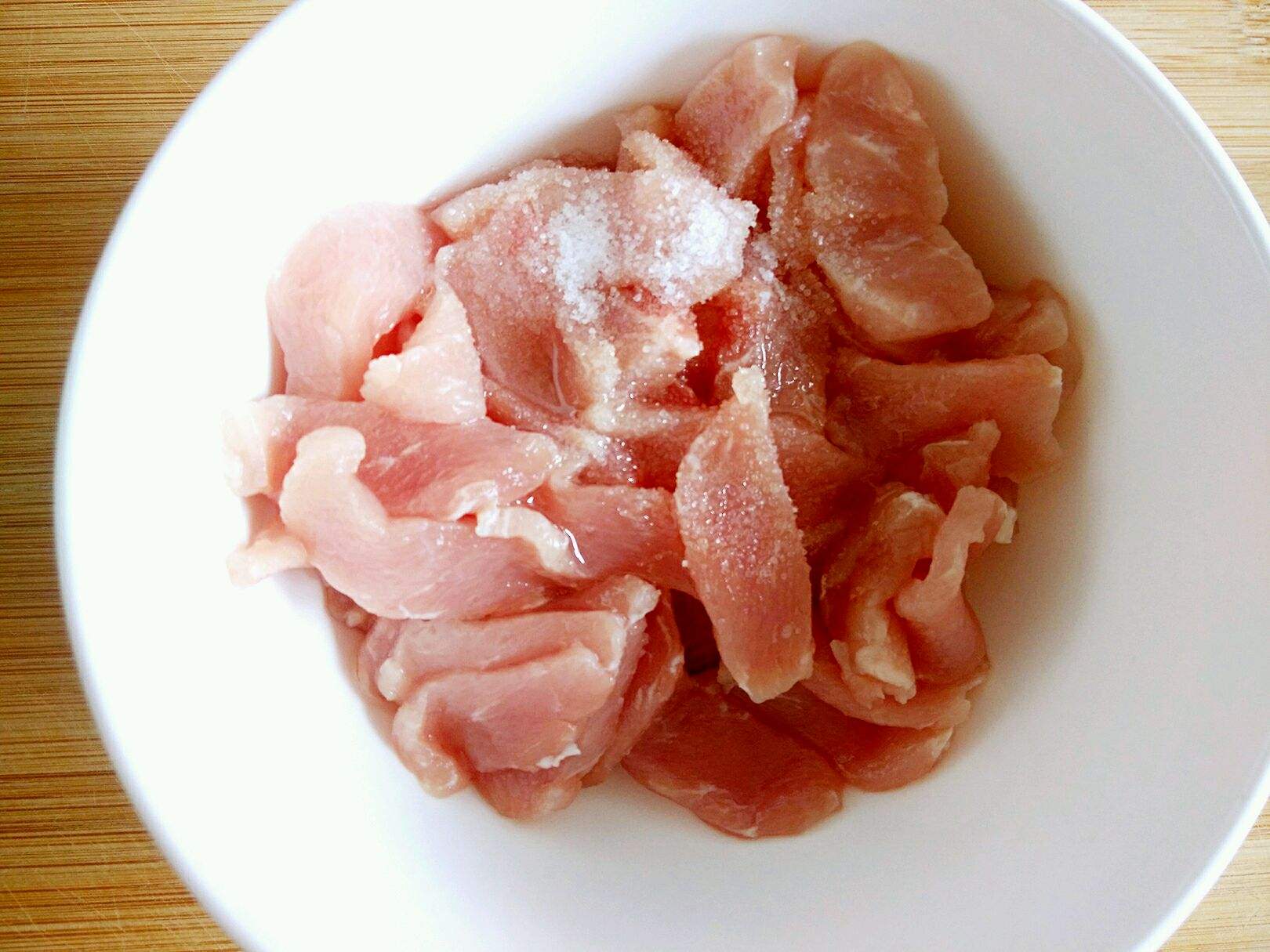 好心奶奶救下蛇20年后,男子救下一条小蛇20年后来报恩