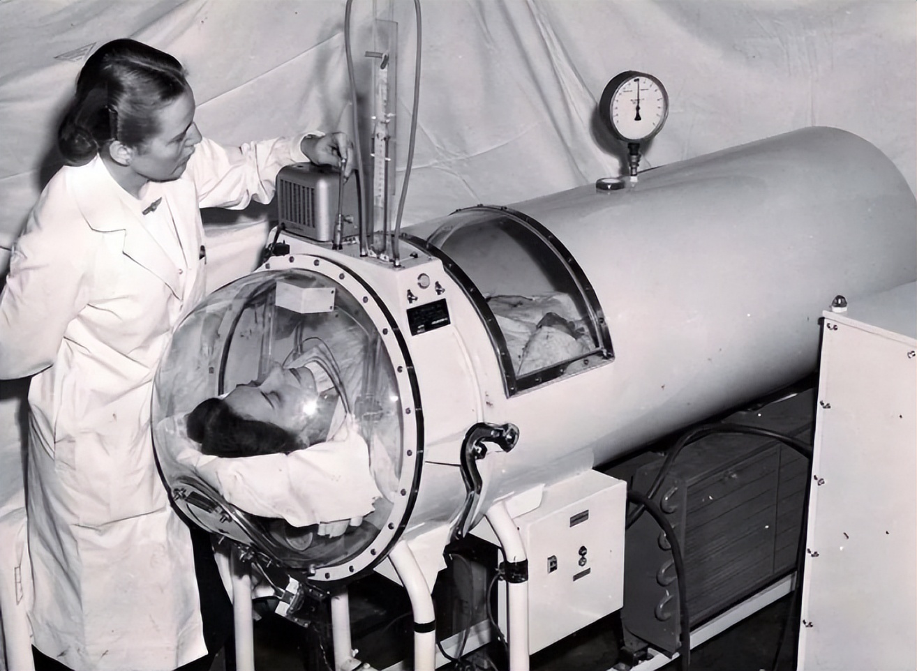 美国铁肺人保罗，被困“铁桶”70年，只能露一颗头，考大学成律师