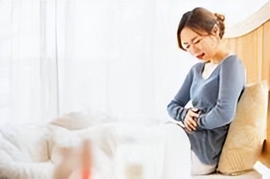 发现得了外阴白斑如何合理饮食,外阴白斑和外阴白色病变是一回事