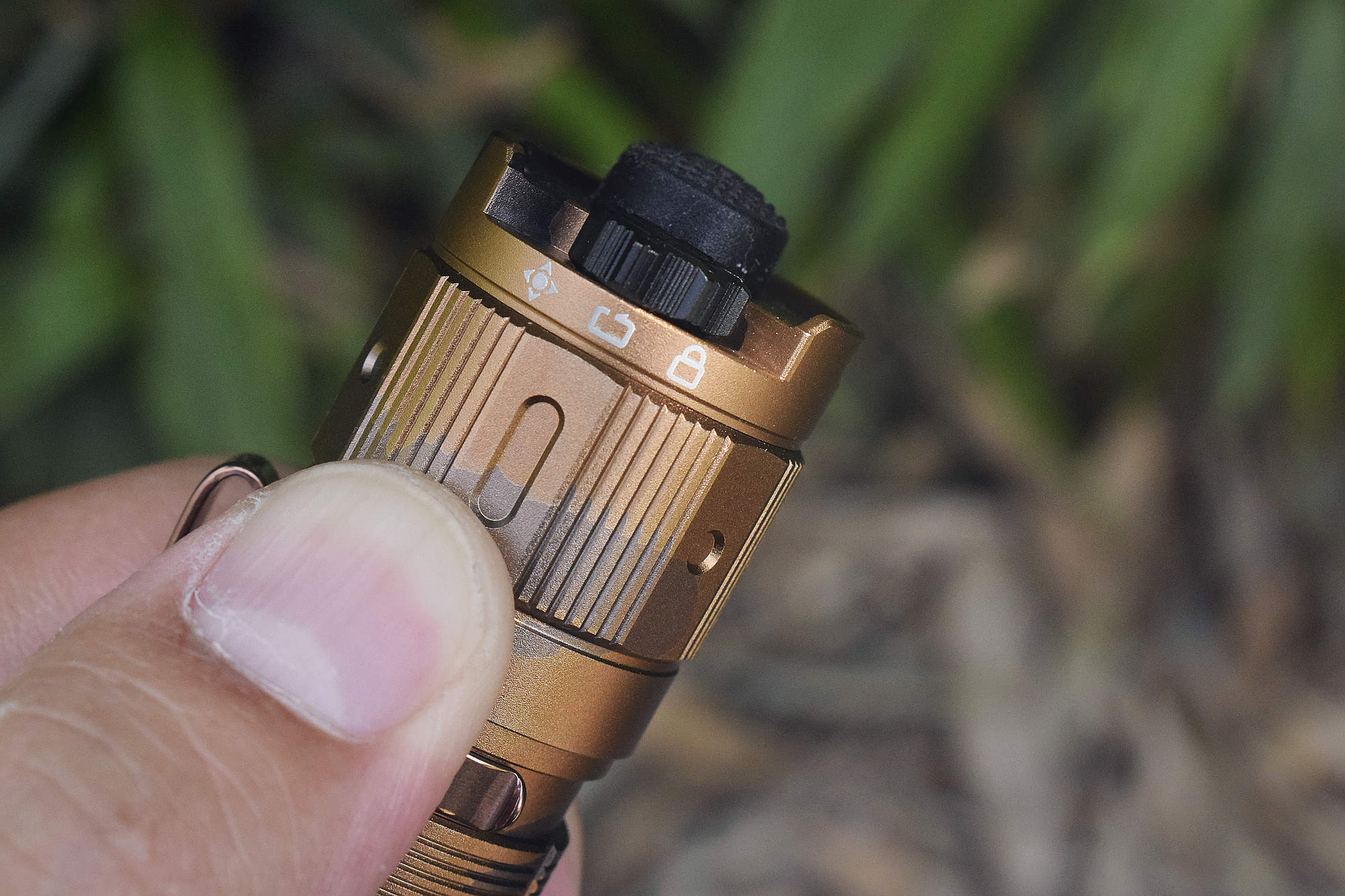 fenix菲尼克斯tk16v2.0战术手电筒,fenix菲尼克斯tk35ue