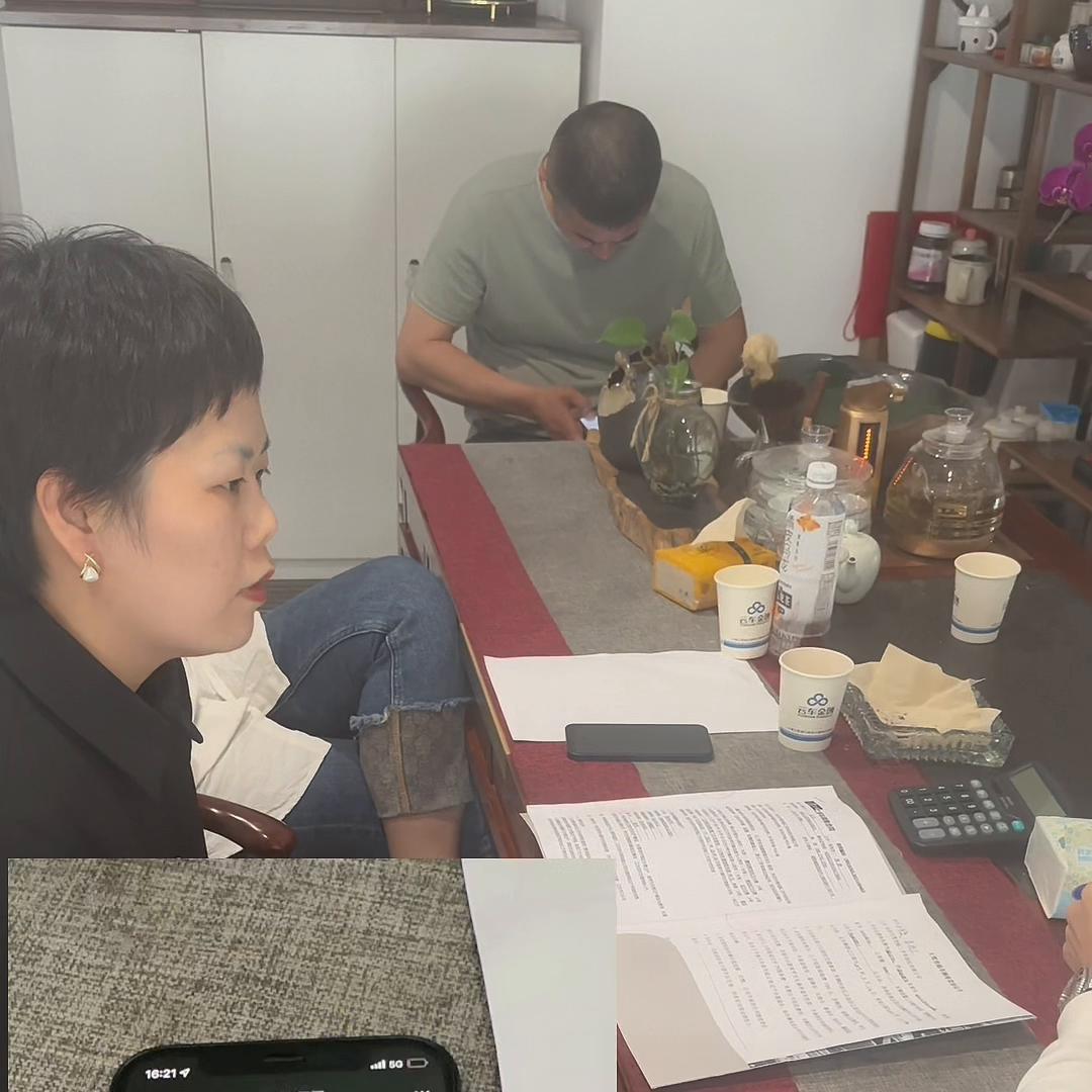 2021年客户买车太阳哥借给她19000买保险，客户倒...