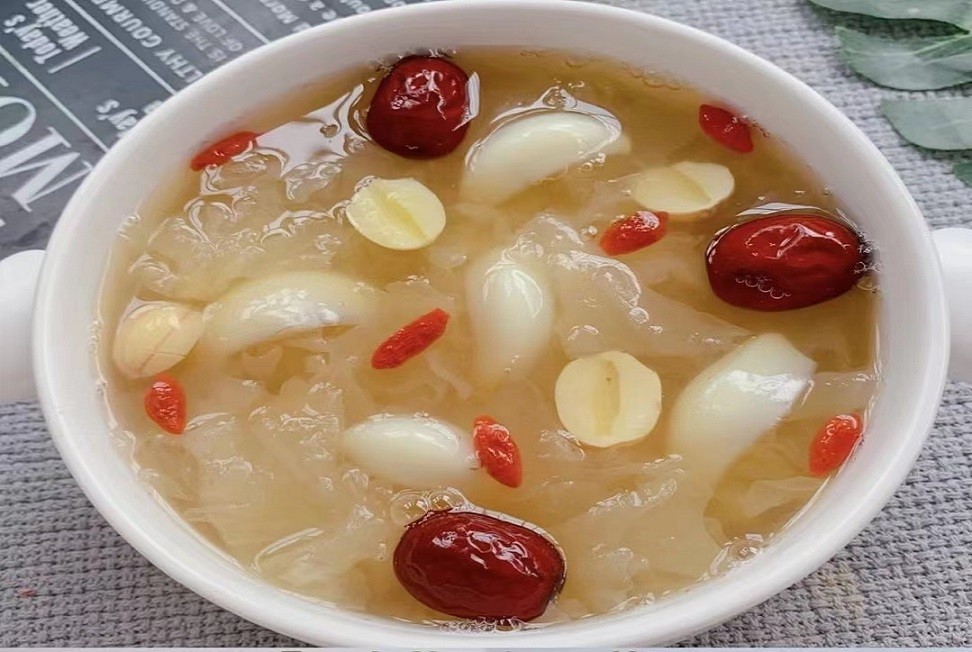 夏天炎热喝什么汤既营养又解暑呢,几款适合夏季喝的解暑养生汤