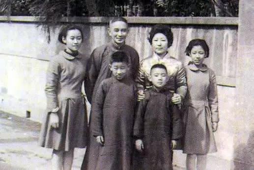 南怀瑾每天为父母读经,南怀瑾先生讲述教子之道