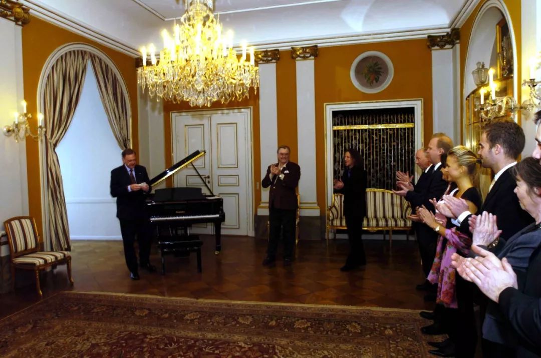 海伦钢琴老品牌焕发新生机,上海海伦钢琴有什么品牌