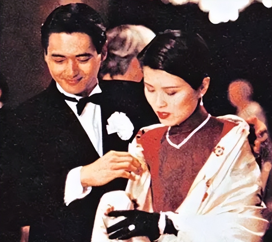 周润发落魄状态,周润发为什么跌入低谷