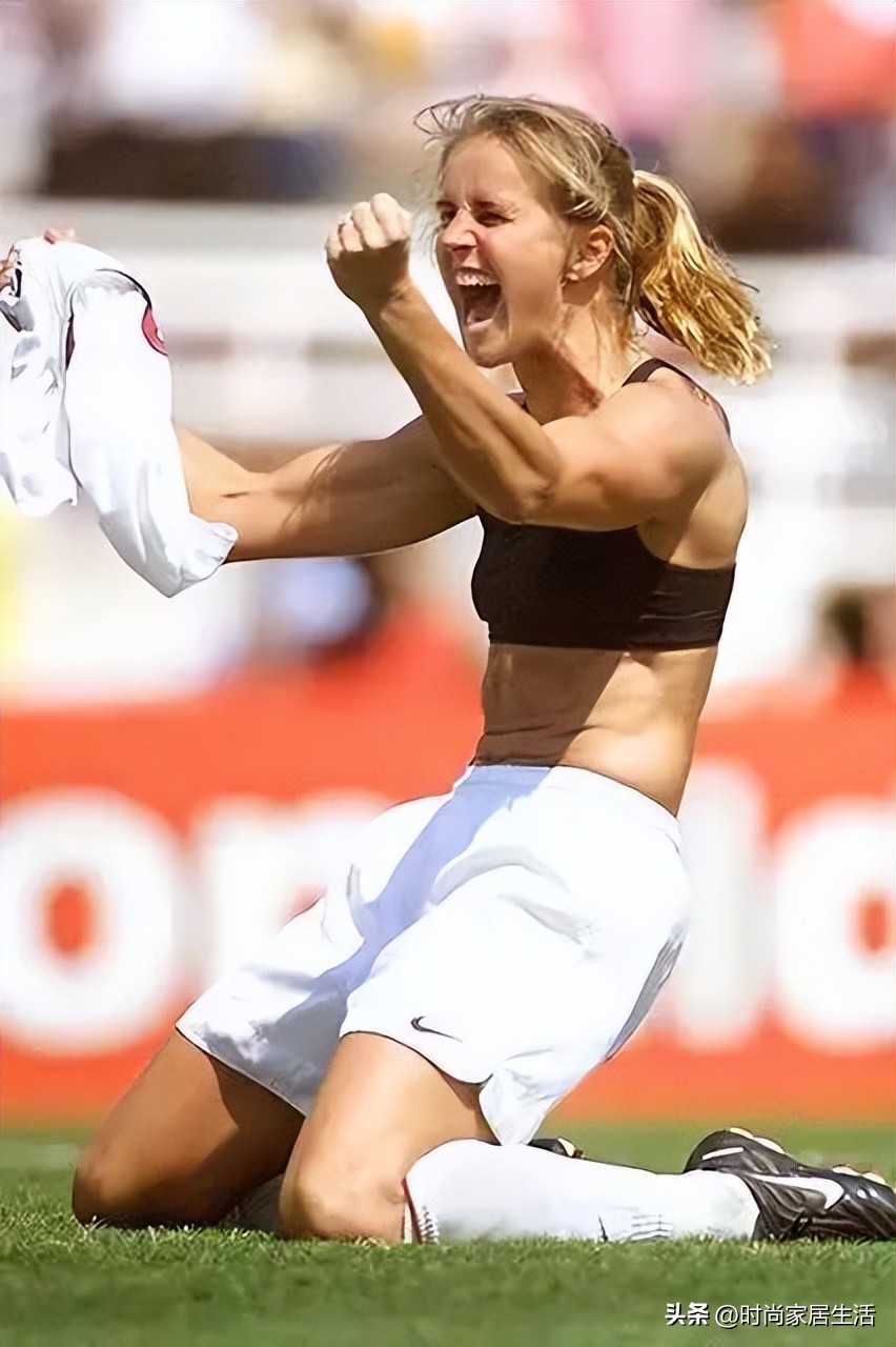 你穿的每件衣服，都有挺长的历史