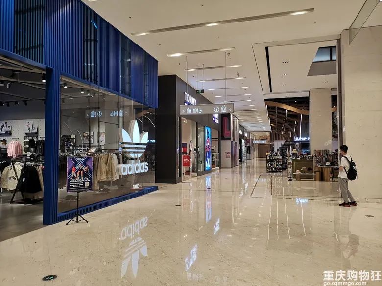 开小吃店一个月赚两万,开个小吃店一个月也就赚一万多