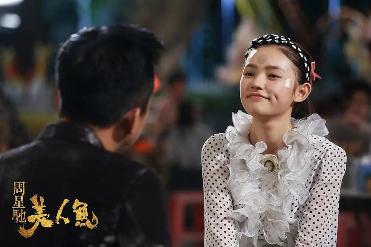 最受宠的“星女郎”：18岁出道爆红，乱认“亲妈”，黑历史无数？