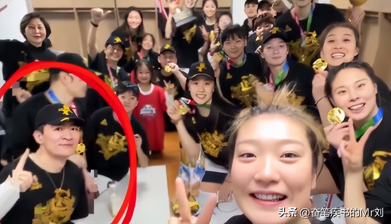 女篮李梦与领队张隆之间的关系,女篮前领队张隆被曝出轨