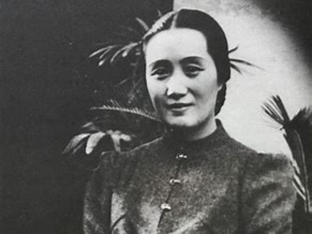 14岁*楼青**女子嫁做都督夫人，带四个女儿创建锦江饭店，成商业大亨