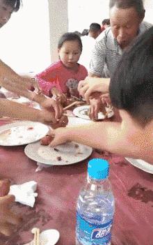 走路累了坐着歇一会,走累了坐下歇会怎么回事