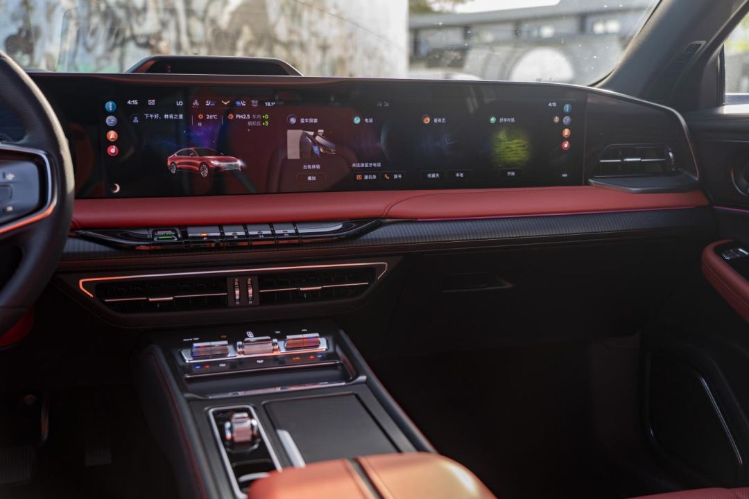 新款林肯z试驾,22款林肯z银色试驾