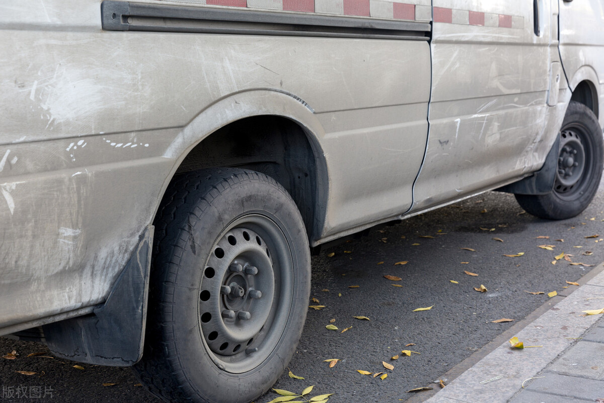 停车被刮怎么处理对方走了,停车被刮了怎么理赔