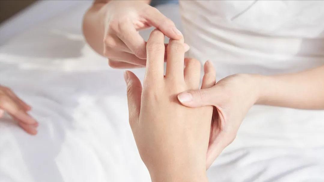 指甲往肉里长怎么办,指甲老往肉里钻