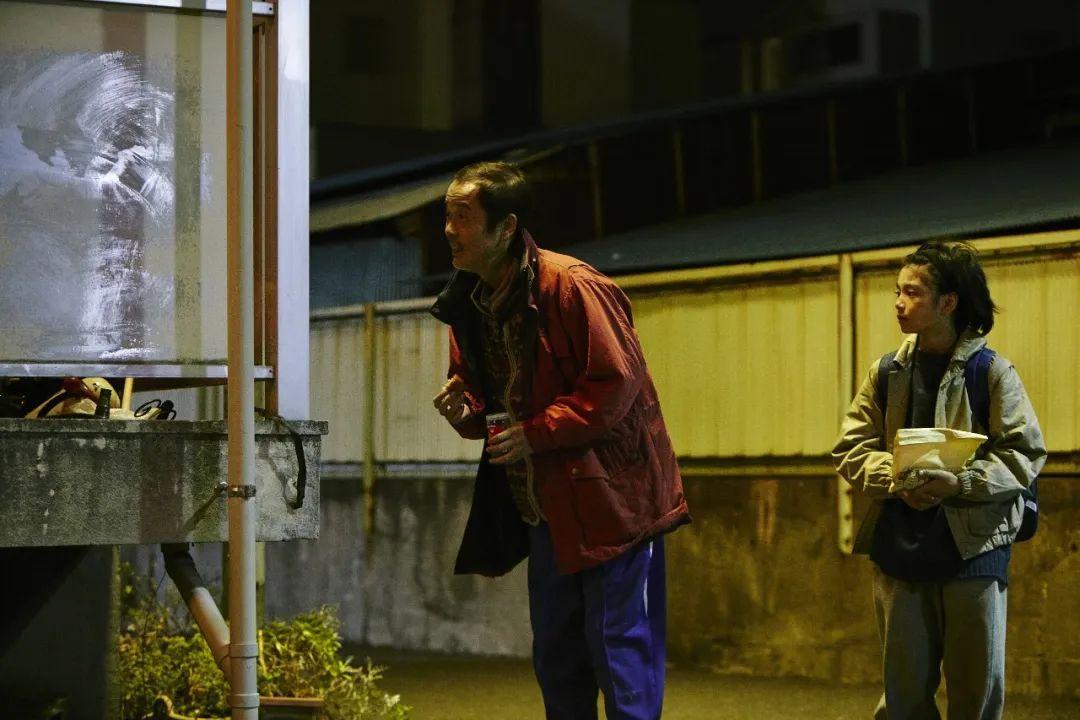 大专课上，老师教我洗澡、避孕、正常做人