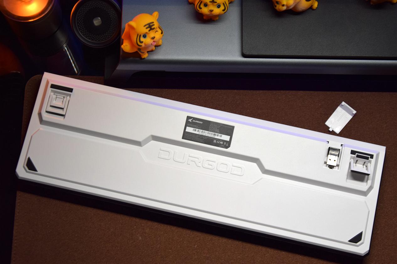 一年充电2次，这款无线机械键盘续航强得离谱，还可热插拔宏定义