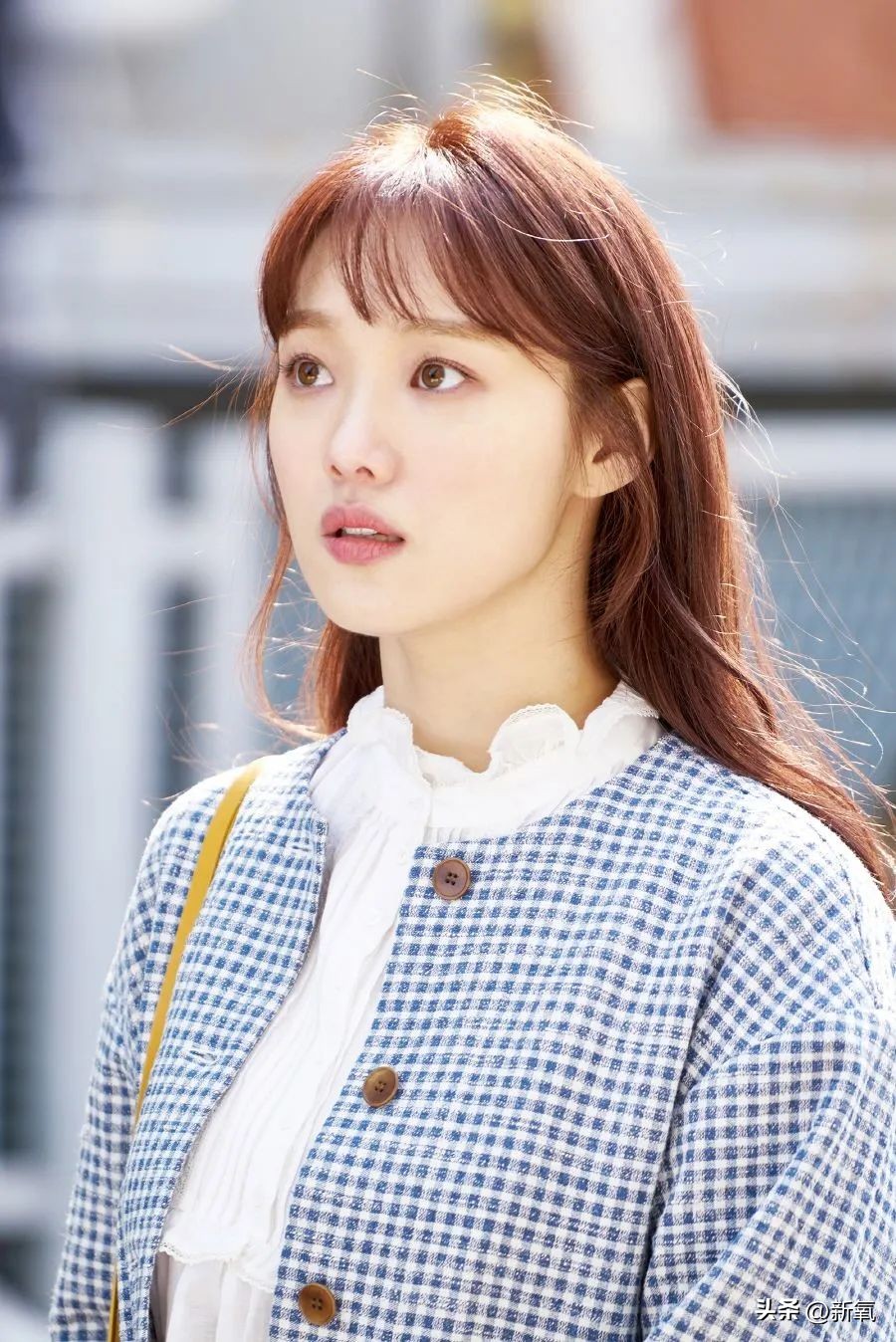 怎么才能让眼睛变成蓝色星星眼,眼睛还能变成星星眼吗